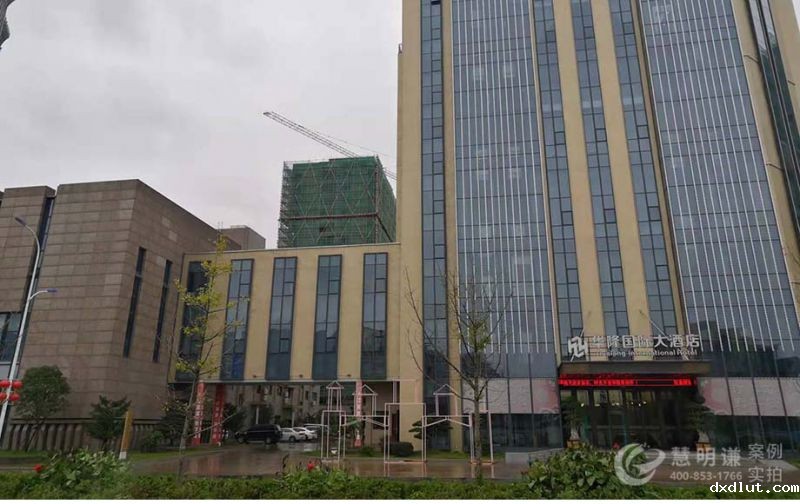 温州华隆商业中心-采用电力载波搭配预付费抄表管理系统案例